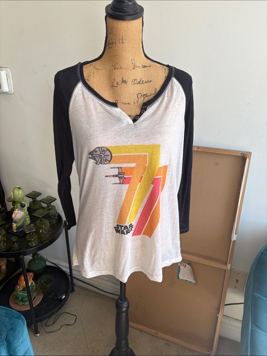 Star Wars Tops - Star Wars Women's 3/4 Sleeve Raglan Graphic Tee - White & Black